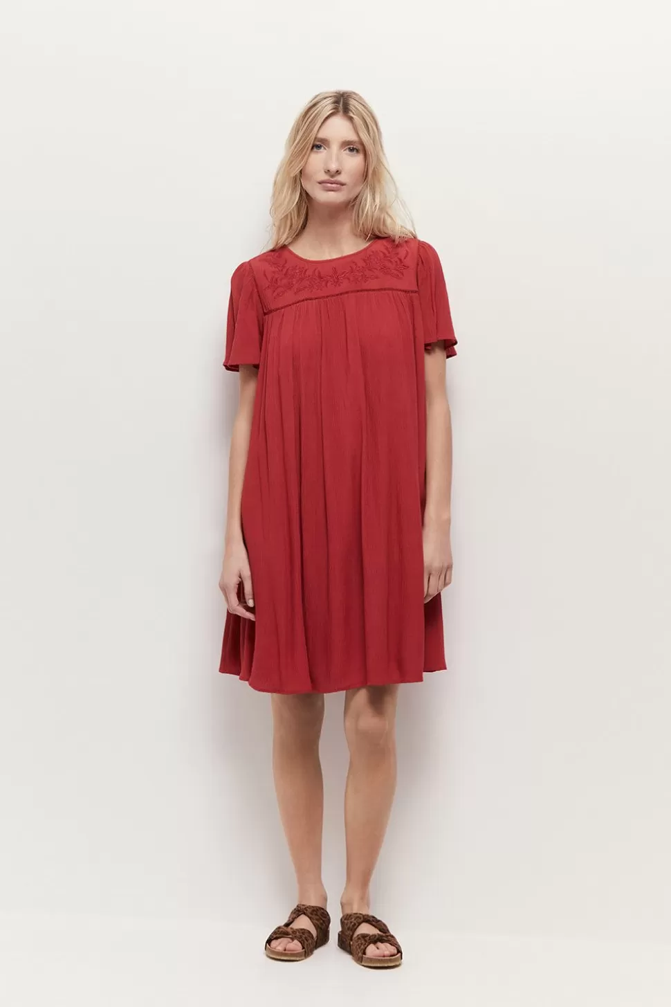 One Step Revia - Robe Chilipepper En Crepe Broderies Ton Sur Ton Cheap
